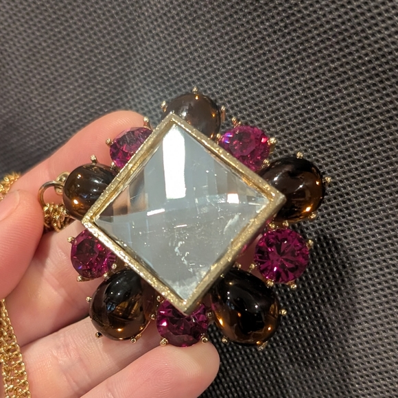 Rachel Leigh, Large Jeweled Pendant Gold Necklace, Retail $258, 17 inches - Picture 7 of 10